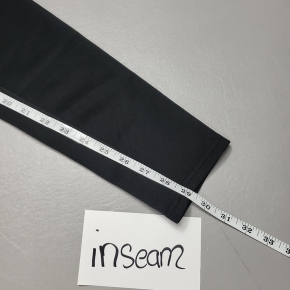 3/$15 unbranded solid black leggings women's size medium - Picture 9 of 10